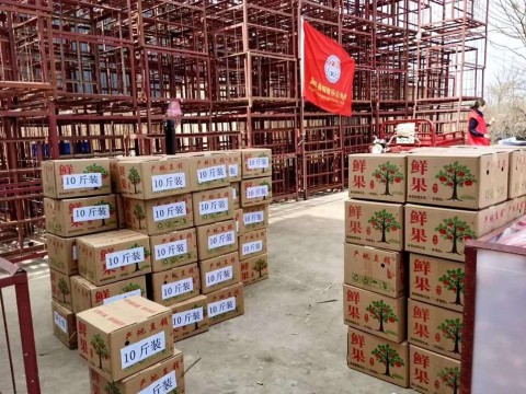 方老师心声 第1815篇：富平俩兄弟给武汉捐2吨“爱心苹果”，说明了什么